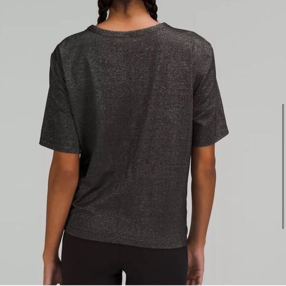 Lululemon Crescent Black T-Shirt in Spark Size 4 - Picture 2 of 8